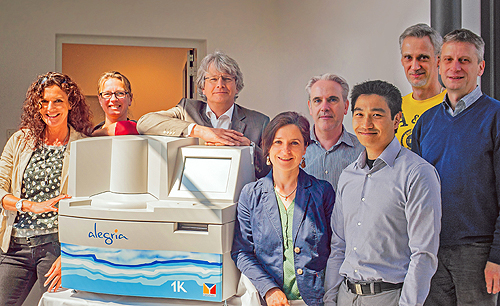 The ORGENTEC international sales team presents the 1000th Alegria